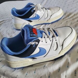 Used Nike FullForce low